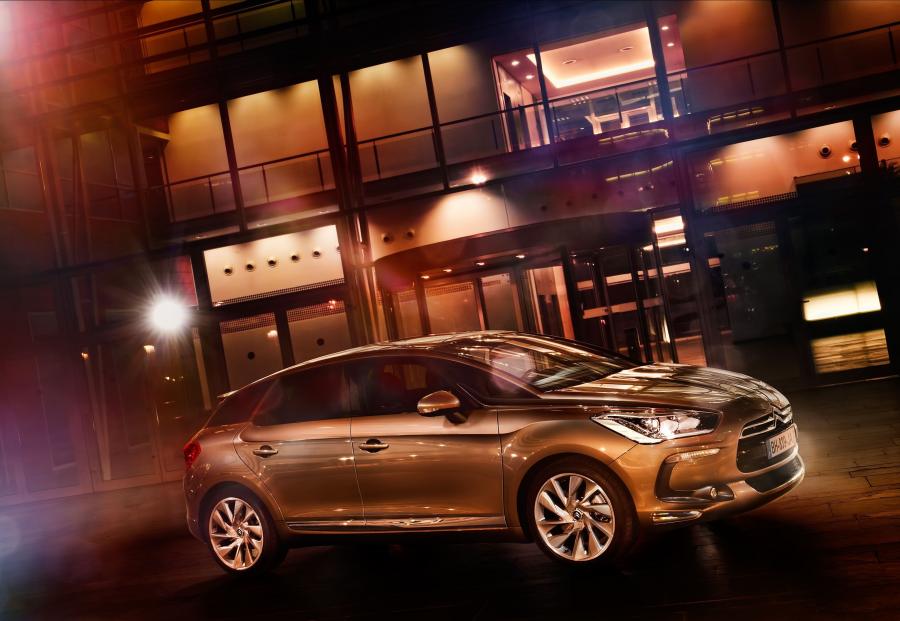  Citroen DS5 2012 года  (фото 25 из 182)